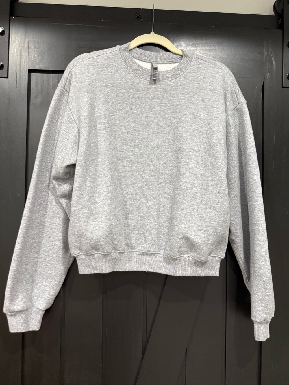 SKIMS Set Women’s Light Gray Crewneck Sweatshirt and Joggers set size S/M